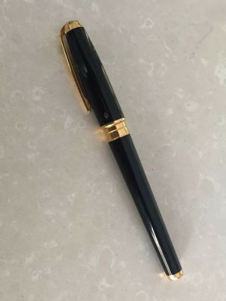 S.  T.  Dupont Rollerball Pen Black & Gold Trim Made In France 5fodc10