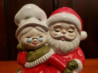 Vtg Sankyo Japan Santa & Mrs Claus Christmas Music Box Revolving Jingle Bells