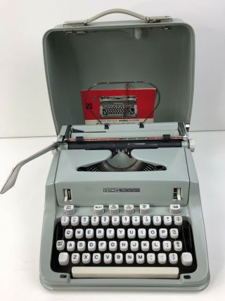 Hermes 3000 Portable Typewriter W/case