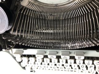 Hermes 3000 Portable Typewriter W/Case 6