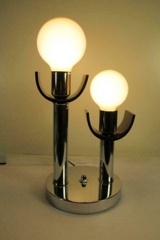 VINTAGE MID - CENTURY RETRO MODERN CHROME LUCITE TABLE LAMP 2