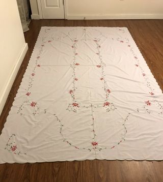 Vintage Christmas Poinsettia Embroidered Tablecloth With Scallop Edge 116x66 2
