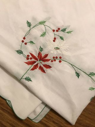 Vintage Christmas Poinsettia Embroidered Tablecloth With Scallop Edge 116x66 3