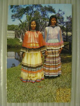 Postcard Fort Lauderdale Seminole Indian Girls At The Aquaglades Show Place Vtg