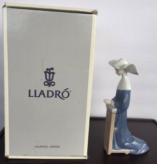 Lladro Nun Figurine 5502 Meditation Blue W/ Box