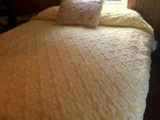 Vintage Butter Yellow Cotton Chenille Bedspread W/ Fringe Large Twin,