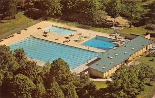 C22 - 2442,  Outdoor Swimming Pool,  Indiana U. ,  Bloomington,  Ind. ,  Postcard.