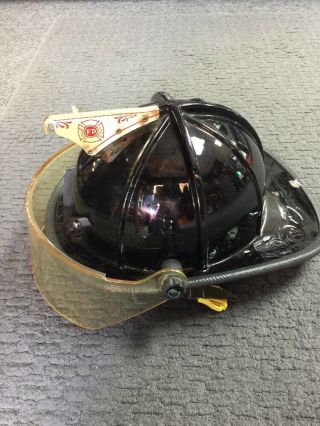 Black Cairns & Brother 1010r Fireman Firefighting Helmet