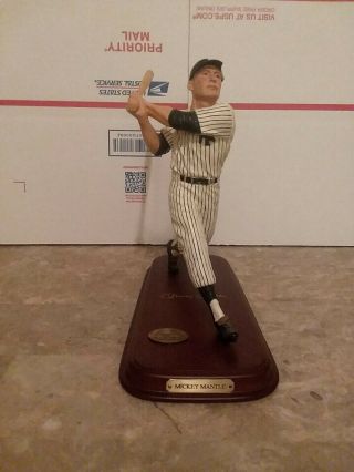 Danbury Mickey Mantle See Flaw In Photos,