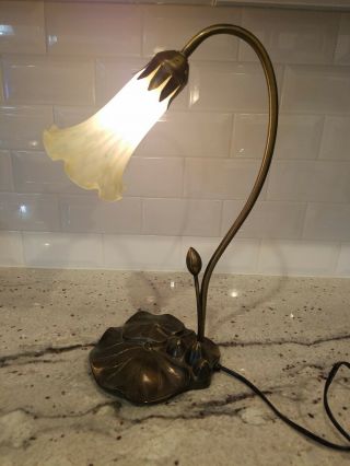 Vintage Tiffany Style Lily Pad Trumpet Style Tulip Glass Shades Lamp - Bronze