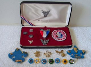Bsa Boy Scouts Eagle Scout Presentation Kit W/patch,  Uniform & Other Pins