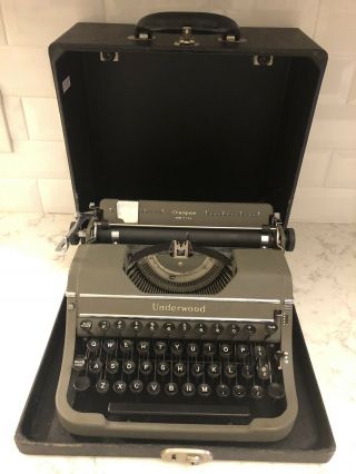 Underwood Champion Typewriter With Case (touch Tuning)