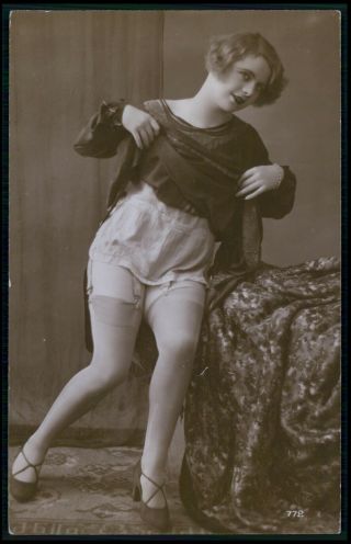Photo French Risque Near Nude Woman Flasher Old 1920s Postcard