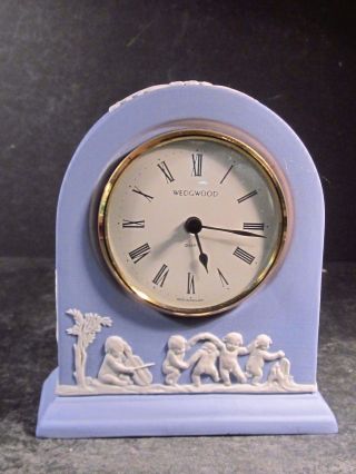 Wedgwood Jasperware Small Mantel Clock Cherubs Violin White On Blue