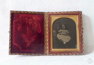 Antique Victorian Mid 19th Century Daguerreotype Of A Young Girl In Double Case