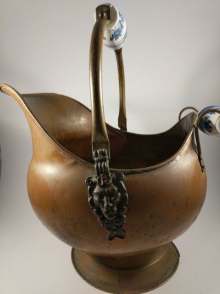Vintage Copper/brass Large Coal Scuttle,  Delft Handles,  Lion Head Details.