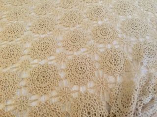 Vintage Hand Crochet Lace Bedspread Raised Flowers Off White Cotton