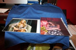 Carrie Underwood Hand Signed 8 X 10 Photo W/free Taylor Swift 8 1/2 X 11 W/coa 
