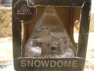 Rock And Roll Hall Of Fame,  Museum Pyramid Snow Globe Cleveland