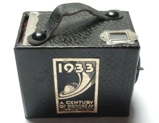 1933 Chicago World’s Fair Japanese Yen Box Camera – Box with Film 3