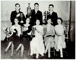 1932 Vintage Photo 4 - H Club Winners Pose With Trophies Hotel Sherman In Chicago