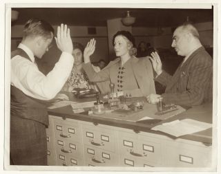 Immigration In America (1939 Style) : Isa Miranda,  Italian Film Star Gets Citizen