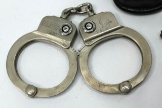 Rare Smith And Wesson Model 94 Handcuffs with 3 Keys Bianchi Case Chicago Police 2