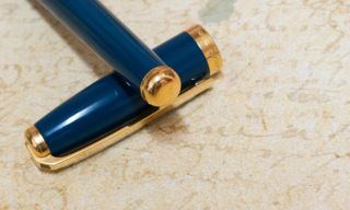 S.  T.  Dupont Fidelio Fountain Pen in Blue Lacquer,  OM 14K nib 7