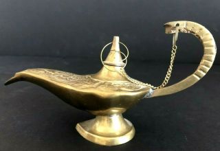 Vintage Brass Aladdin Genie Oil Lamp Decorative 4.  5 " X 8 "