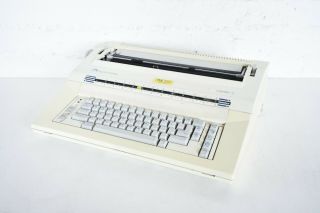 Ta Adler - Royal Satellite 4 Typewriter