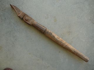 Antique 1907 Cast Iron & Wood Handle Barbed Wire Fence Stretcher Repair Tool
