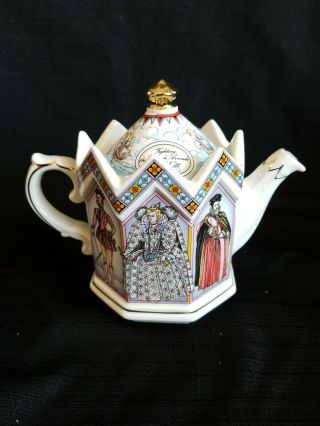James Sadler Teapot " Kings & Queens Queen Elizabeth I " - Retired -