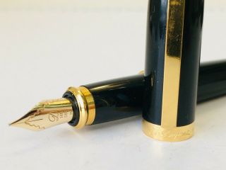 Fountain Pen S.  T.  Dupont Fidelio  Gold 585