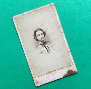 Civil War Era Cdv Identified Cute Young Woman Emma Totten (drummond) Newark Nj