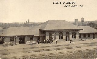 Red Oak Iowa Chicago Burlington & Quincy Railroad Depot Passengers Await C1910
