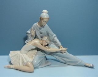 Retired Lladro Figurine 4935 " Closing Scene " Ballerina & Jester Ballet Dancers