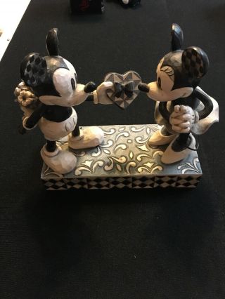 Jim Shore Disney Traditions Mickey & Minnie Mouse Real Sweetheart Figurine