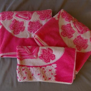 3 Floral Rose Hand Towels Vintage Hot Pink White 40 " X 22 " 23 " X 15 " 100 Cotton