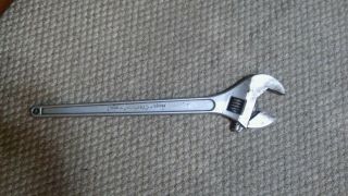 24 Inch Creseent Wrench