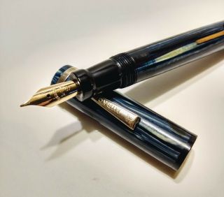 Oversize Miracle Flattop Fountain Pen,  Cpt,  Lf,  F 14k Semi - Flex Nib