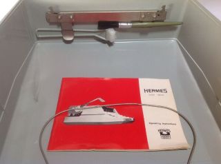 Hermes 3000 Portable typewriter 7