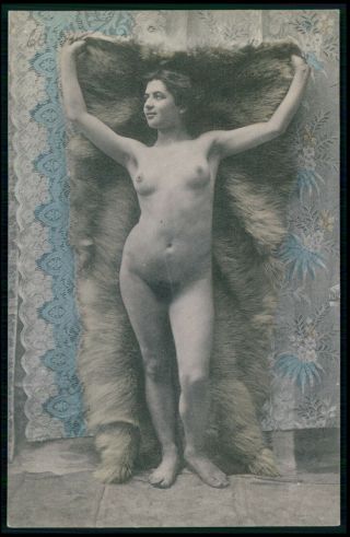 Photogravure Full Nude Woman With Bear Rug Old 1900s Postcard