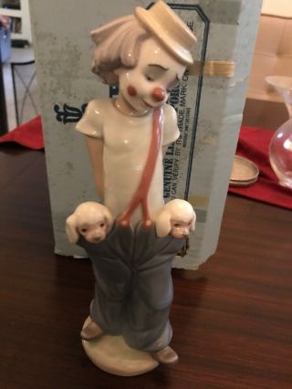 Lladro 7600 " Little Pals " Clown W/puppies 8.  5 " Figurine (1985 Collector Society)