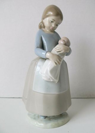 Nao By Lladro Spain Girl Holding Baby Porcelain 9 " Figurine Xlnt