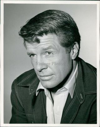 1961 Robert Horton Actor Celebrity American Singer Handsome Famous Photo 7x9
