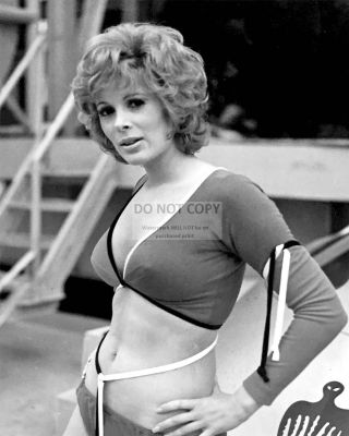 Jill St.  John In The Film " Diamonds Are Forever " - 8x10 Publicity Photo (rt095)