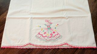 Vintage Southern Belle Floral Embroidered Pair Pillowcases crochet pink trim 3