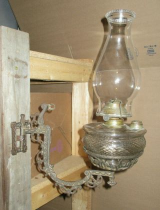 Antique Cast Iron Wall Mount Pivot Bracket Oil Lamp - Great Font - 12 " Swing (65d)