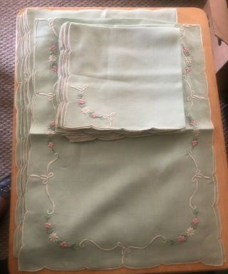 17pc Vintage Linen Placemats Napkins Runner Embroidery Green Pink Flowers