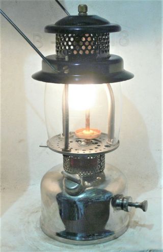 Aussie Handi Kero Pet Kerosene Lantern,  With Seals,  Burns Bright.